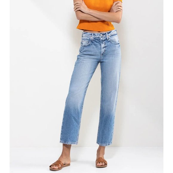 NWT High Rise Straight Jeans In Vintage Light Wash